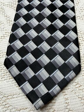 Platinum Designs Men's Tie in gray, black, and white handmade silk